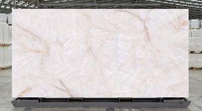 BMB ESSENZA SAKURA WHITE — Pierre, Essenza Sakura White